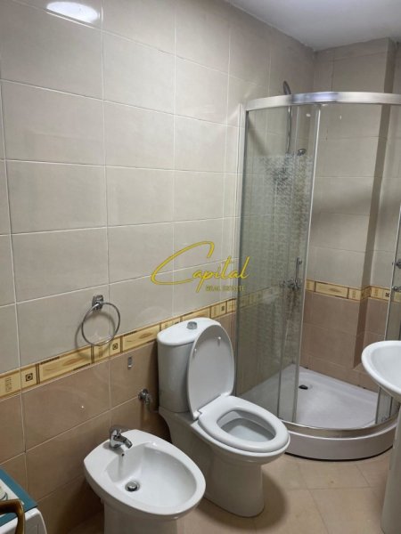 Tirane, jepet me qera apartament 2+1 Kati 4, 100 m² 800 € (LIQENI I THATE)