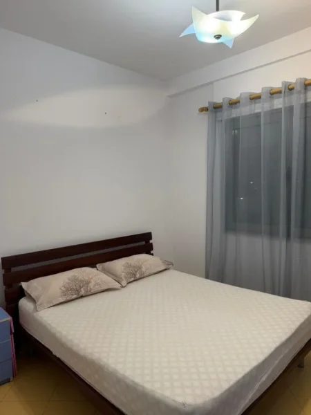 Tirane, jepet me qera apartament 1+1+Ballkon Kati 3, 76 m² 600 € (Komuna e Parisit)