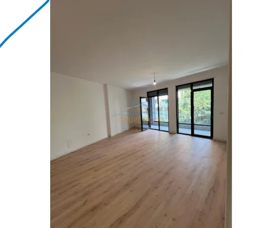 Tirane, shitet apartament 2+1+2+Ballkon Kati 1, 130 m² 279.500 € (Kopshti Zoologjik, Garden Residence by Salillari)