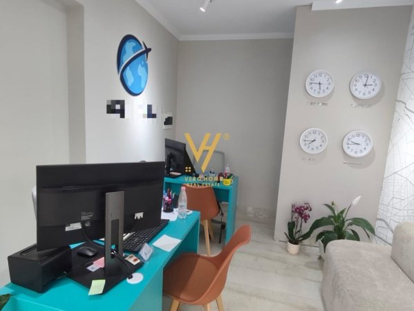 Tirane, jepet me qera zyre Kati 0, 16 m² 370 € (MYSLYM SHYRI)