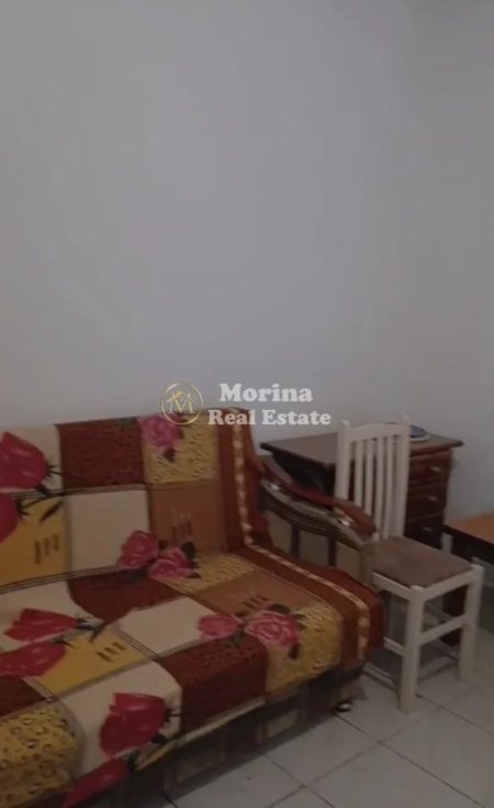 Tirane, jepet me qera shtepi 2+1 Kati 1, 70 m² 300 € (Rruga Siri Kodra)