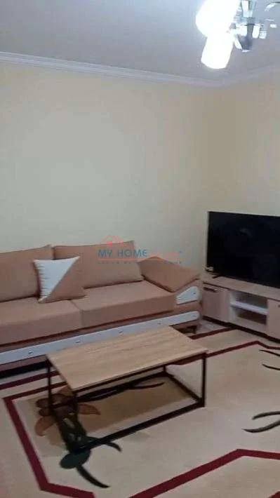 Tirane, shitet apartament 2+1+Ballkon Kati 3, 85 m² 160.000 € (Rruga Xhanfize Keko)