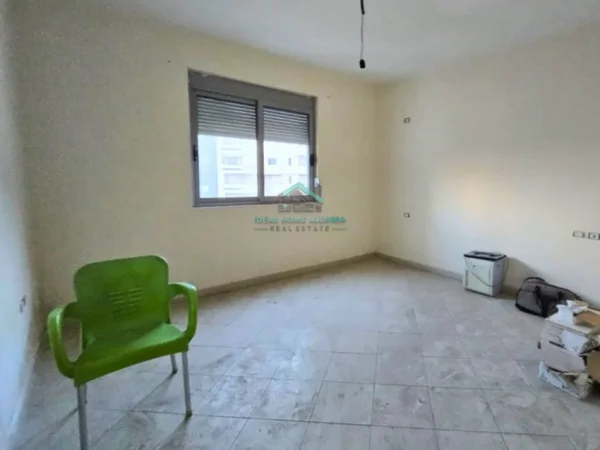 Vlore, shitet apartament 1+1+Ballkon Kati 8, 74 m² 100.000 € (VLORE)