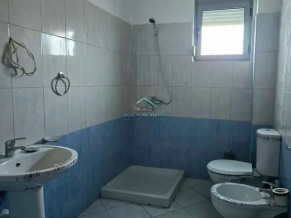 Vlore, shitet apartament 1+1+Ballkon Kati 8, 74 m² 100.000 € (VLORE)