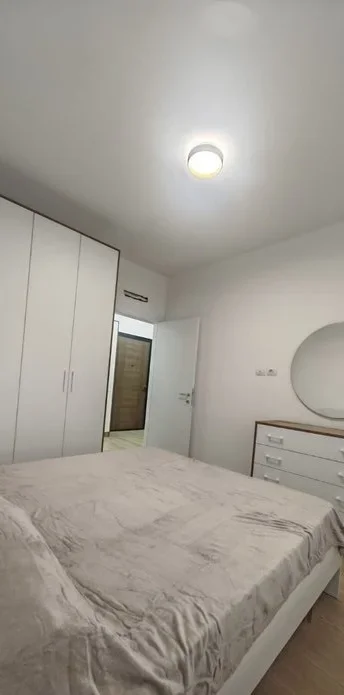 Tirane, jepet me qera apartament 1+1 Kati 2, 60 m² 450 € 