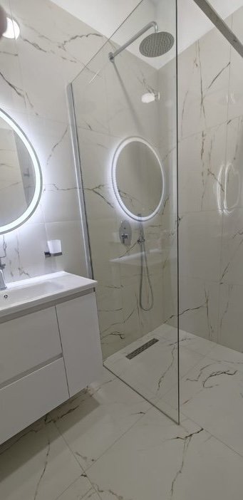 Tirane, jepet me qera apartament 1+1 Kati 2, 60 m² 450 € 