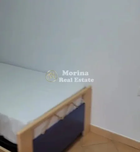 Tirane, jepet me qera apartament 2+1 Kati 3, 100 m² 650 € (Komuna e Parisit)