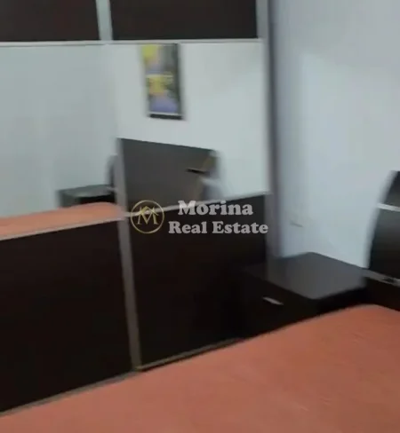 Tirane, jepet me qera apartament 2+1 Kati 3, 100 m² 650 € (Komuna e Parisit)