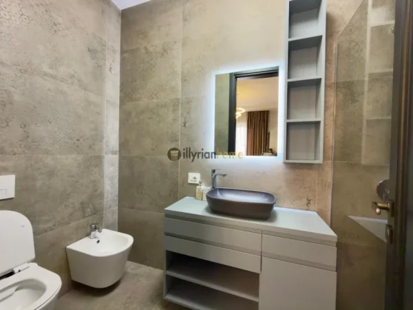 Tirane, jepet me qera apartament 2+1+Ballkon Kati 4, 130 m² 1.300 € (“Residenca Secret Garden”, TEG,Tiranë)