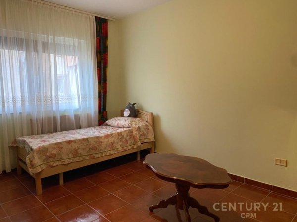 Tirane, jepet me qera apartament 1+1 Kati 3, 75 m² 500 € 