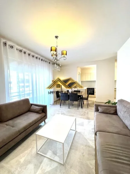 Durres, shitet apartament 3+1 , 138 m² 220.000 € (ish rajoni i policis)