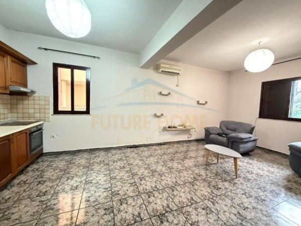 Qera, Apartament 2+1+Post Parkimi