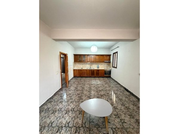 Qera, Apartament 2+1+Post Parkimi