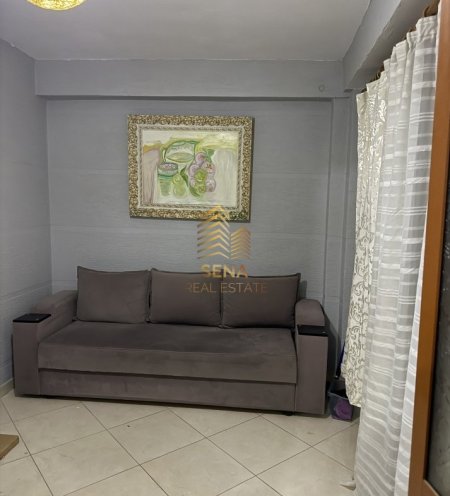 Tirane, jepet me qera apartament 1+1+Ballkon Kati 1, 65 m² 450 € (Porcelan)
