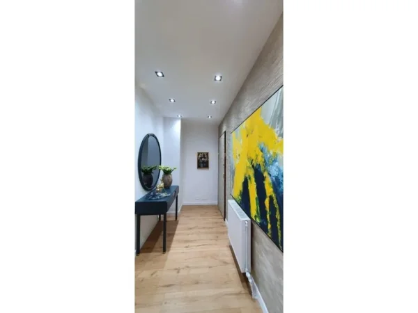 Tirane, jepet me qera apartament 2+1+Ballkon Kati 8, 100 m² 900 € (429132)