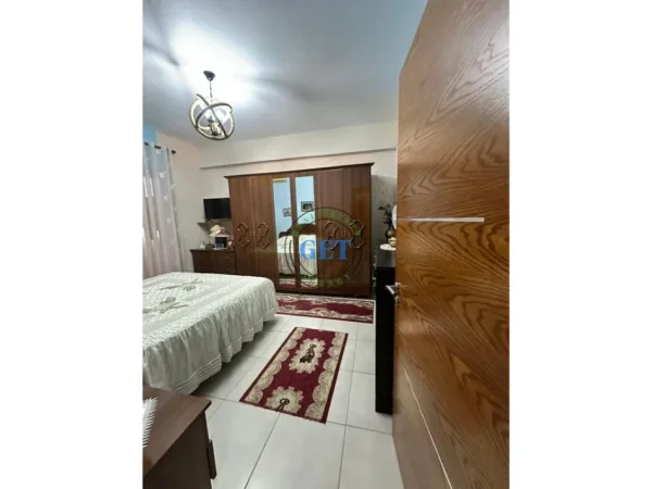 Durres, shitet apartament 2+1+Ballkon Kati 4, 86 m² 105.000 € (Kryqi i Kuq)