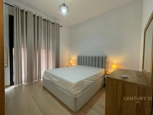 Tirane, jepet me qera apartament 1+1+Ballkon Kati 2, 72 m² 800 € (Delijorgji)