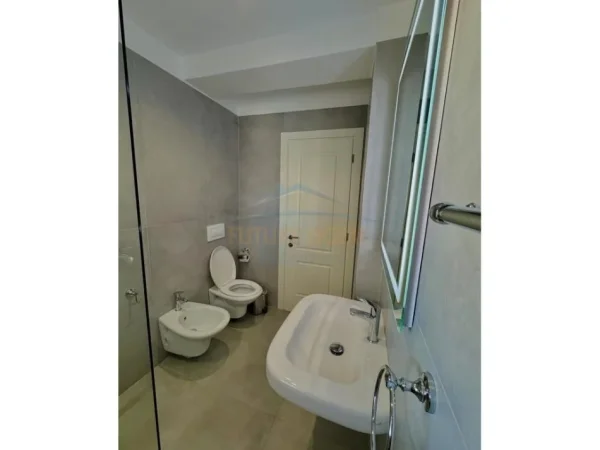 Tirane, shitet apartament 1+1 Kati 4, 66 m² 115.000 € 