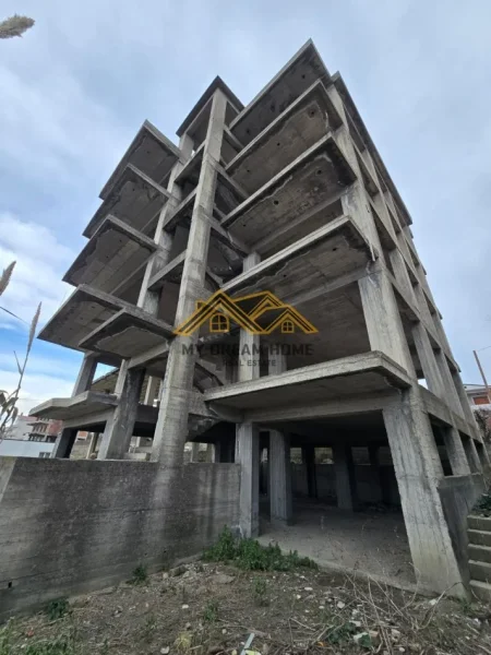 Durres, shitet shtepi , 735 m² 160.000 € (arapaj)