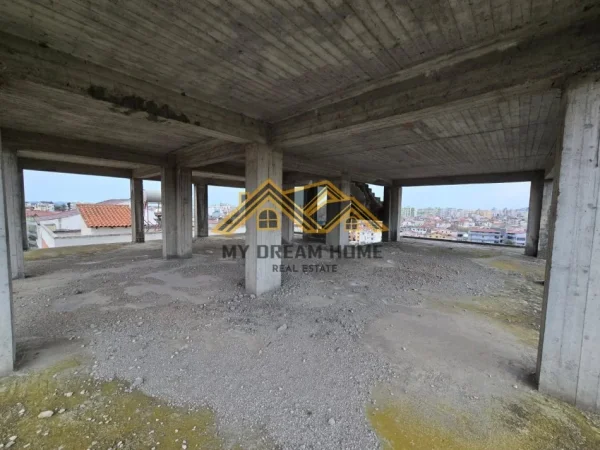 Durres, shitet shtepi , 735 m² 160.000 € (arapaj)