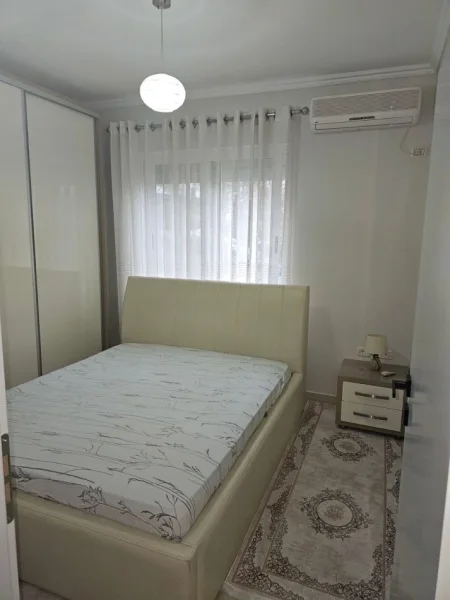 Tirane, jepet me qera apartament 2+1 Kati 2, 89 m² 600 € (KODRA E DIELLIT)