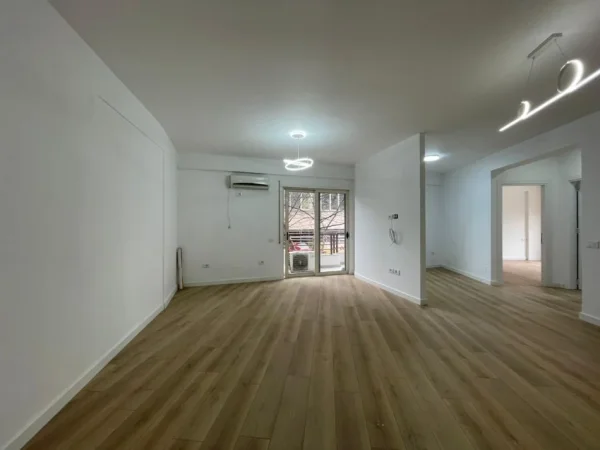 Tirane, shitet apartament 2+1 Kati 1, 94 m² 190.000 € (Don Bosko)