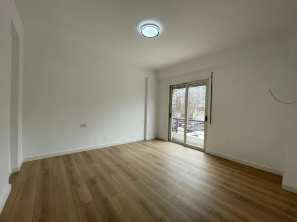 Tirane, shitet apartament 2+1 Kati 1, 94 m² 190.000 € (Don Bosko)