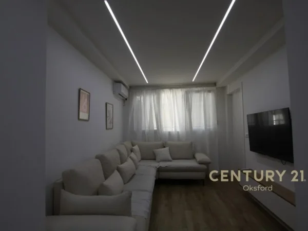 Tirane, jepet me qera apartament 1+1 Kati 1, 63 m² 650 € 