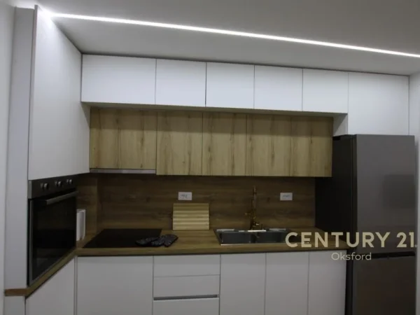 Tirane, jepet me qera apartament 1+1 Kati 1, 63 m² 650 € 