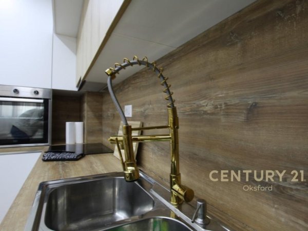 Tirane, jepet me qera apartament 1+1 Kati 1, 63 m² 650 € 