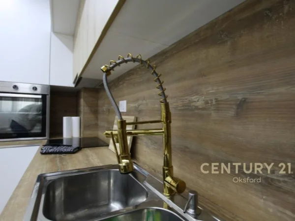 Tirane, jepet me qera apartament 1+1 Kati 1, 63 m² 650 € 