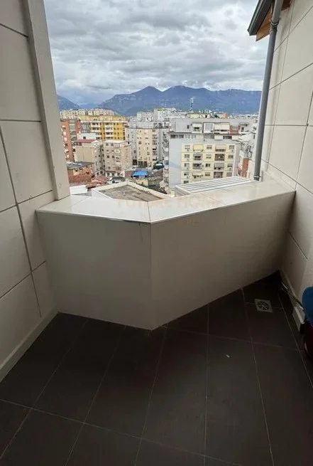 Qera, Apartament 2+1+2, Rruga Mine Peza, Tirane.