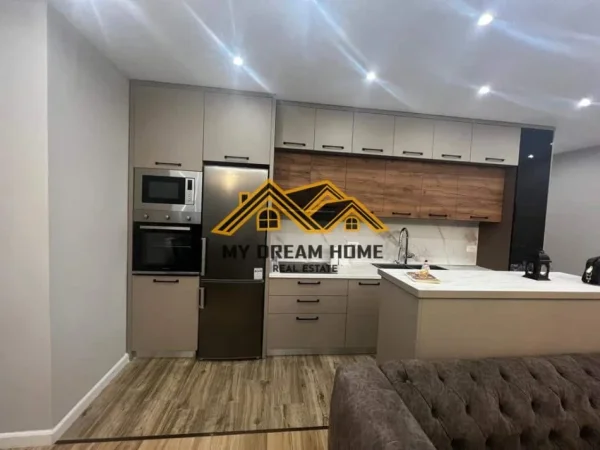 Durres, jepet me qera apartament 2+1 Kati 19, 132 m² 1.200 € (vollga)