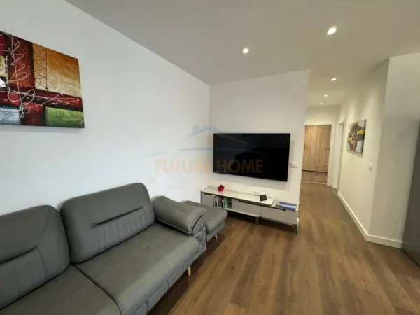 Tirane, jepet me qera apartament 2+1 Kati 8, 80 m² 1.000 € (Mine Peza, Tirane.)