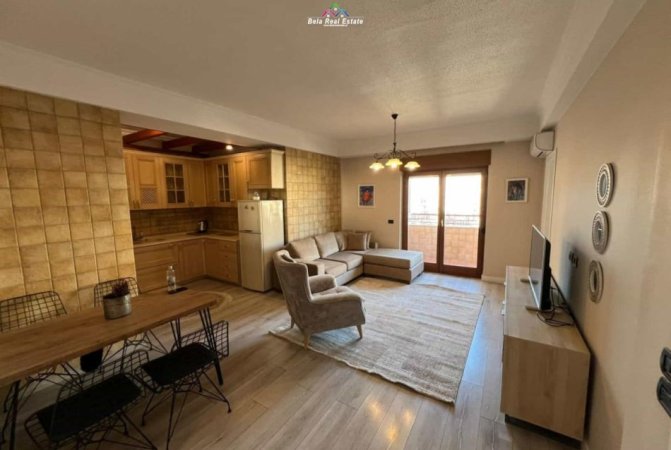 Tirane, jepet me qera apartament 1+1 Kati 7, 112 m² 1.500 € (Qender)