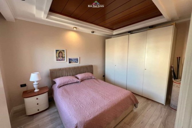 Tirane, jepet me qera apartament 1+1 Kati 7, 112 m² 1.500 € (Qender)