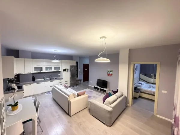 Tirane, jepet me qera nga Pronari, pa-komision apartament 1+1 Kati 1, 78 m² 600 € (Rruga Albanopoli,Afer kompleksit Panorama dhe Quartum)