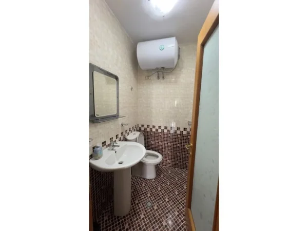 Tirane, jepet me qera apartament 2+1 Kati 10, 120 m² 850 € (zogu zi)