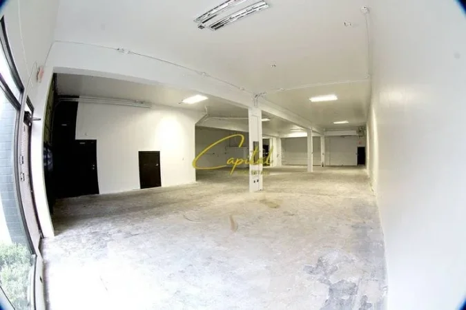 Tirane, jepet me qera magazine Kati 0, 180 m² 900 € (21 DHJETORI)