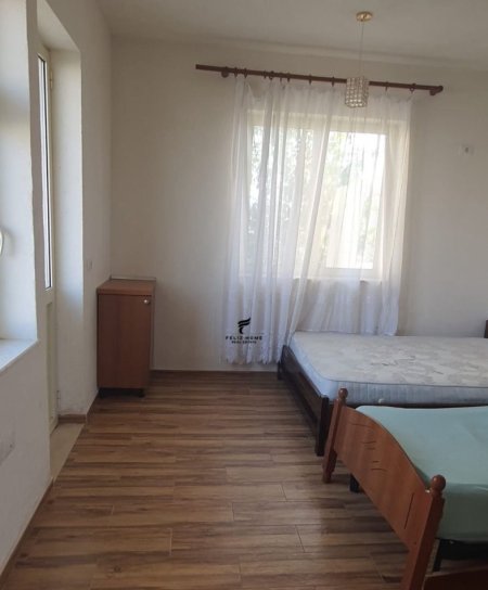 Tirane, jepet me qera apartament 1+1 Kati 2, 55 m² 320 € (BULEVARDI BAJRAM CURRI)