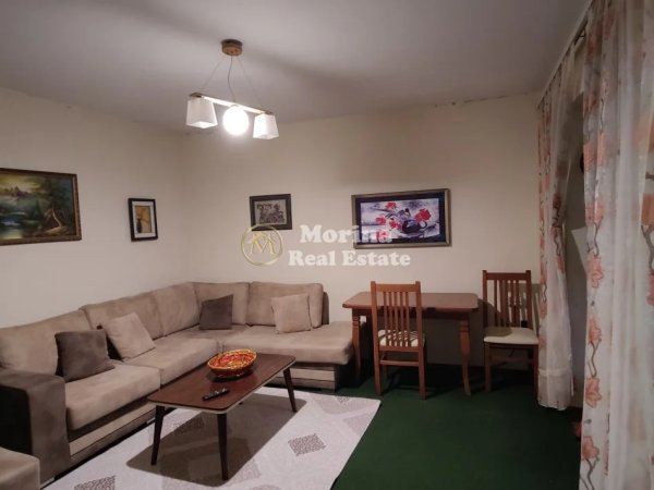 Tirane, jepet me qera shtepi 1+1 Kati 1, 60 m² 300 € (Rruga Siri Kodra)