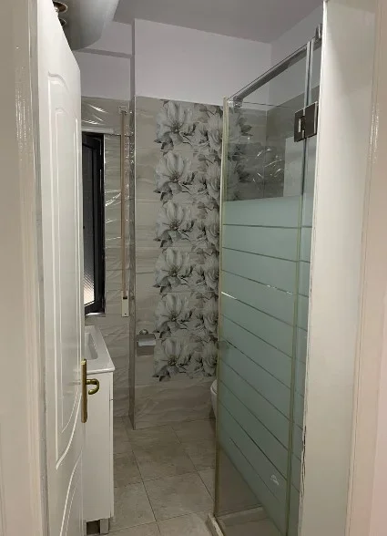 Tirane, jepet me qera apartament 2+1 , 102 m² 690 € 