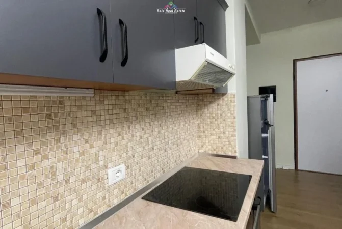 Tirane, jepet me qera apartament 1+1 Kati 5, 63 m² 625 € (Rruga Medar Shtylla)