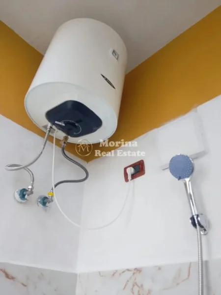 Tirane, jepet me qera garsonier Kati 1, 35 m² 270 € (Shkoze)