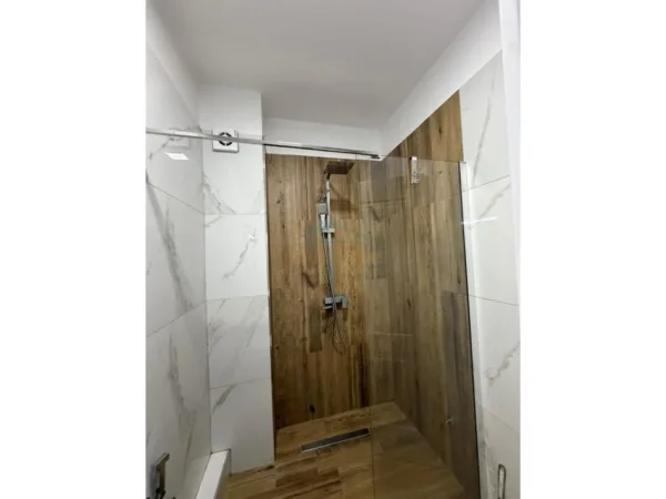 Tirane, jepet me qera apartament 1+1 Kati 1, 68 m² (Rruga Ullishtes)