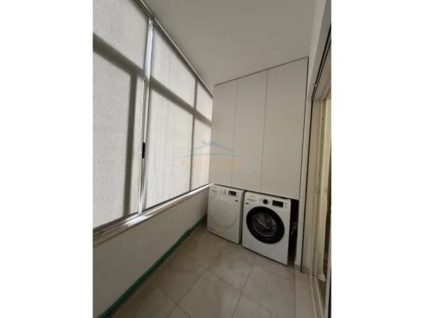 Tirane, jepet me qera apartament 1+1 Kati 1, 68 m² (Rruga Ullishtes)
