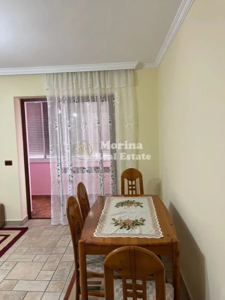 Tirane, shitet apartament 2+1 Kati 3, 85 m² 160.000 € (Rruga Xhanfize Keko)