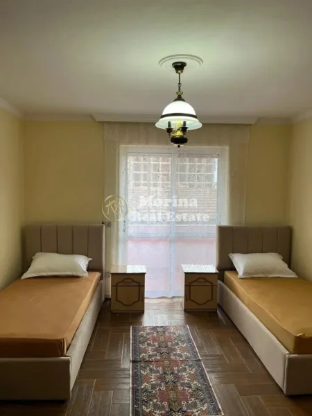 Tirane, shitet apartament 2+1 Kati 3, 85 m² 160.000 € (Rruga Xhanfize Keko)