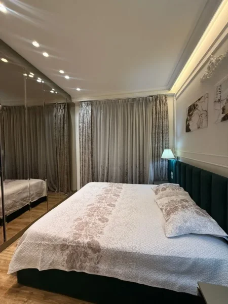 Tirane, jepet me qera apartament 2+1 Kati 2, 110 m² 1.600 € (Rruga e Elbasanit.)