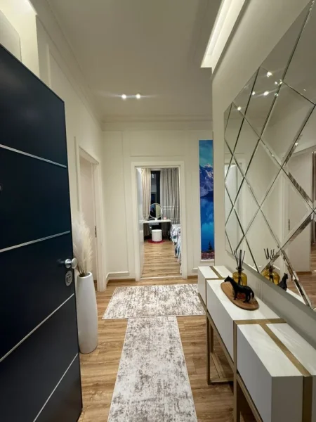 Tirane, jepet me qera apartament 2+1 Kati 2, 110 m² 1.600 € (Rruga e Elbasanit.)